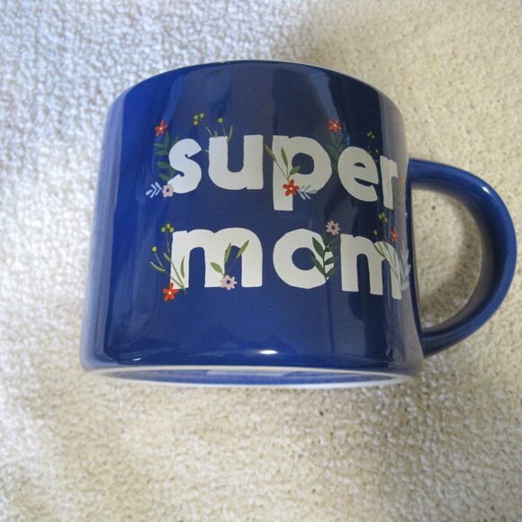 NWT blue “Super Mom” mug - Picture 2 of 8